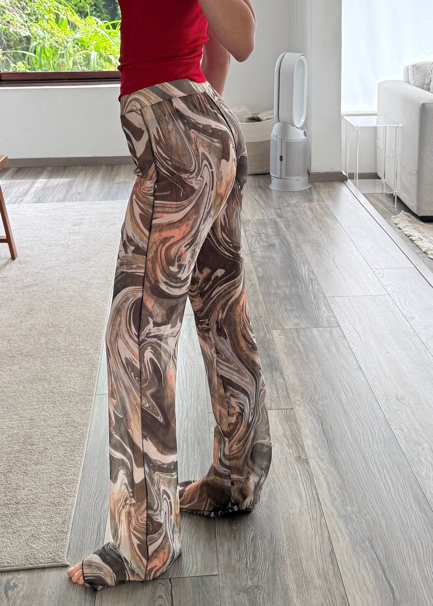 PANTALÓN CON PRINT DE MESH