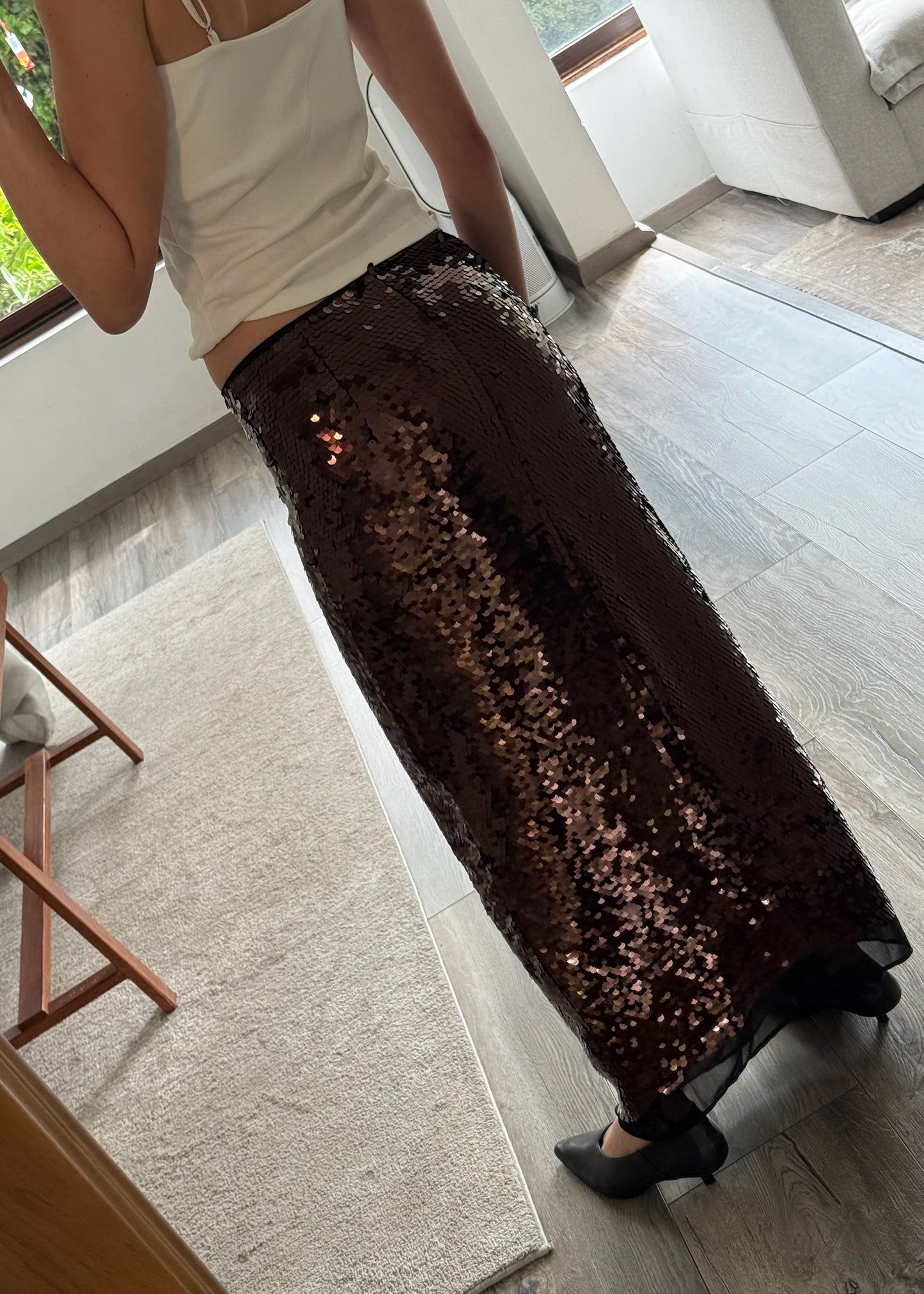 FALDA MIDI DE LENTEJUELAS