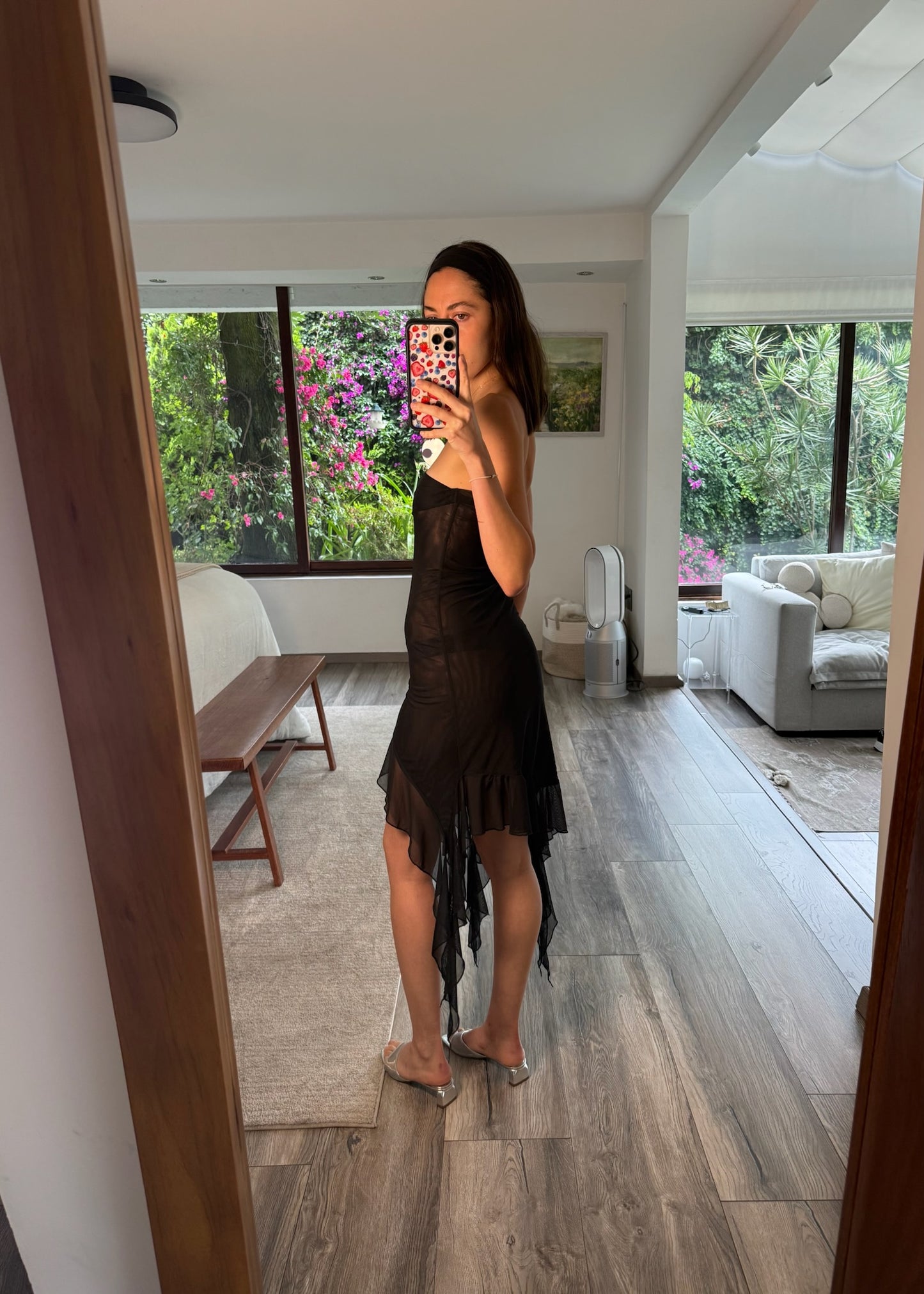 VESTIDO DE MESH NEGRO STRAPLESS