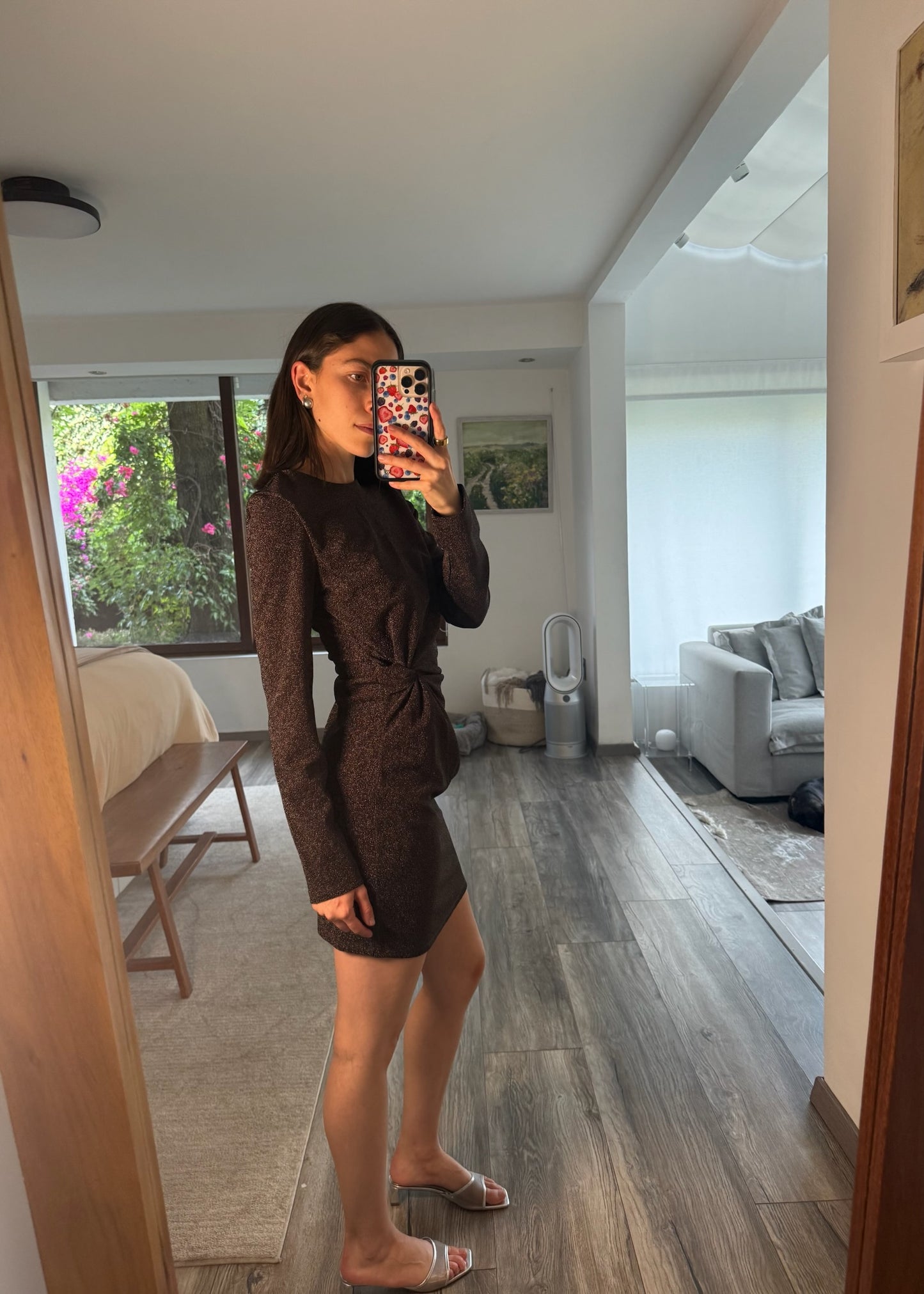 VESTIDO MINI MANGA LARGA SHINY
