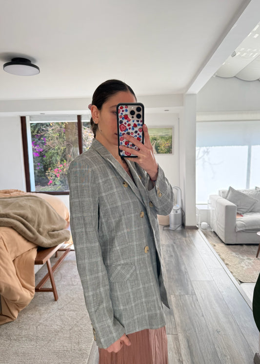 BLAZER GRIS DE CUADROS LIGERO