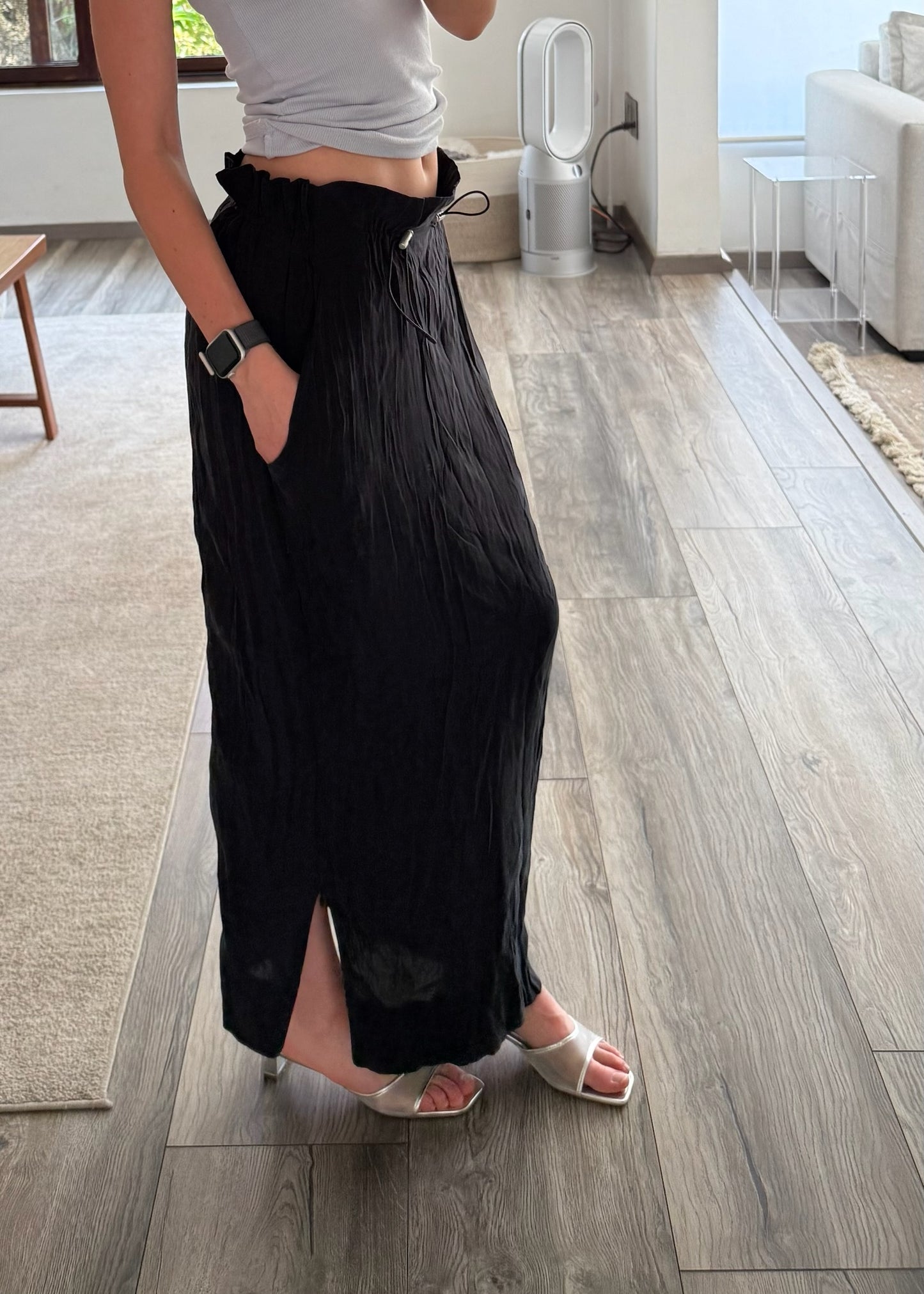 FALDA MINI NEGRA AJUSTABLE