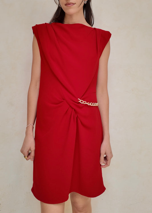 VESTIDO ROJO CON HOMBRERAS