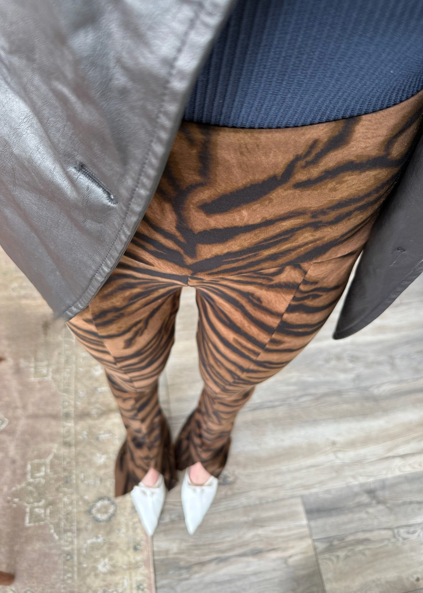 PANTALÓN FLARE ANIMAL PRINT