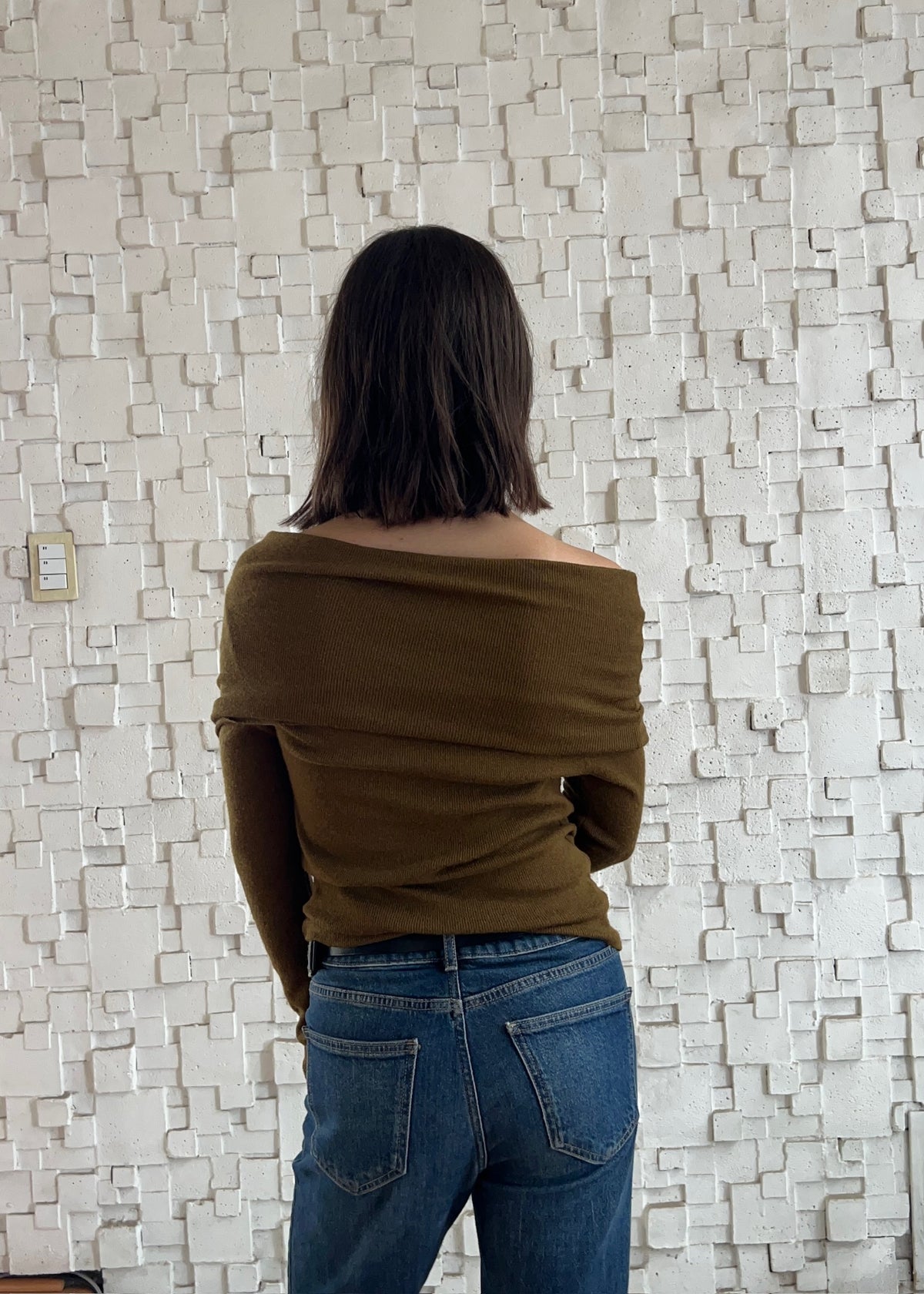SUÉTER OFF THE SHOULDER