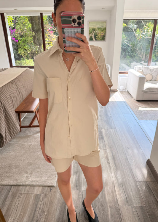 SET CAMISA Y SHORT CREMA