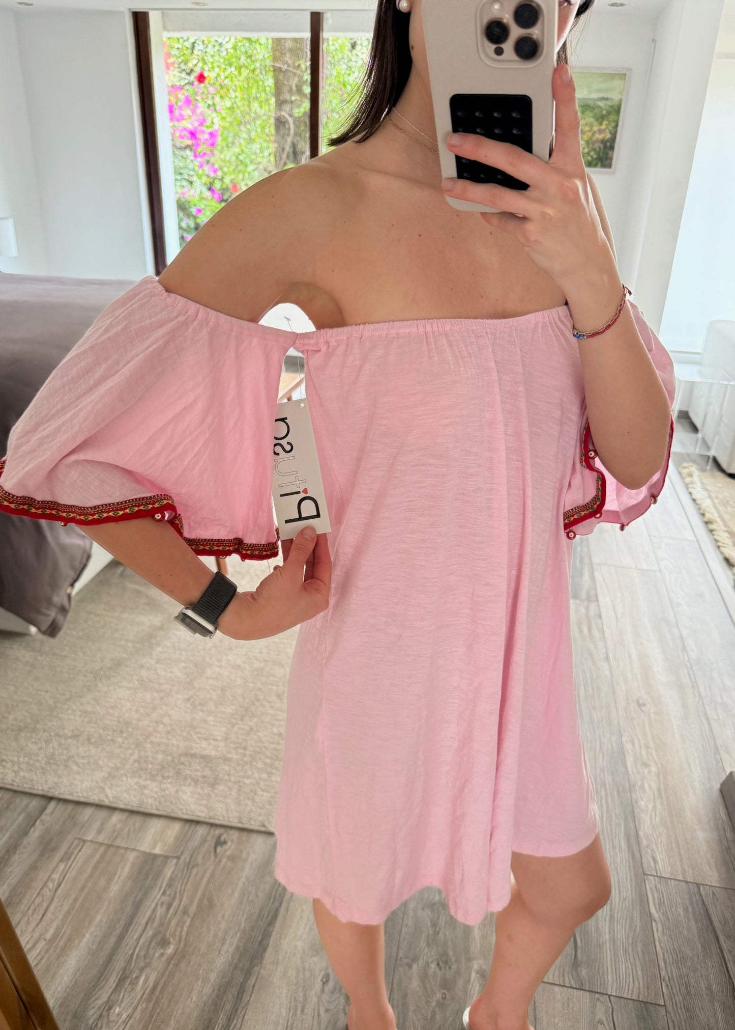 VESTIDO OFF THE SHOULDER PLAYERO
