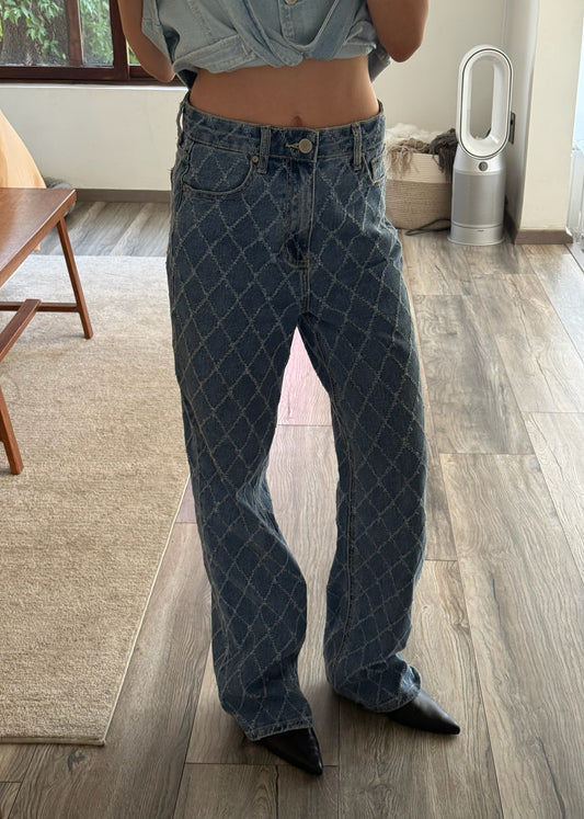 JEANS CON TRIANGULOS