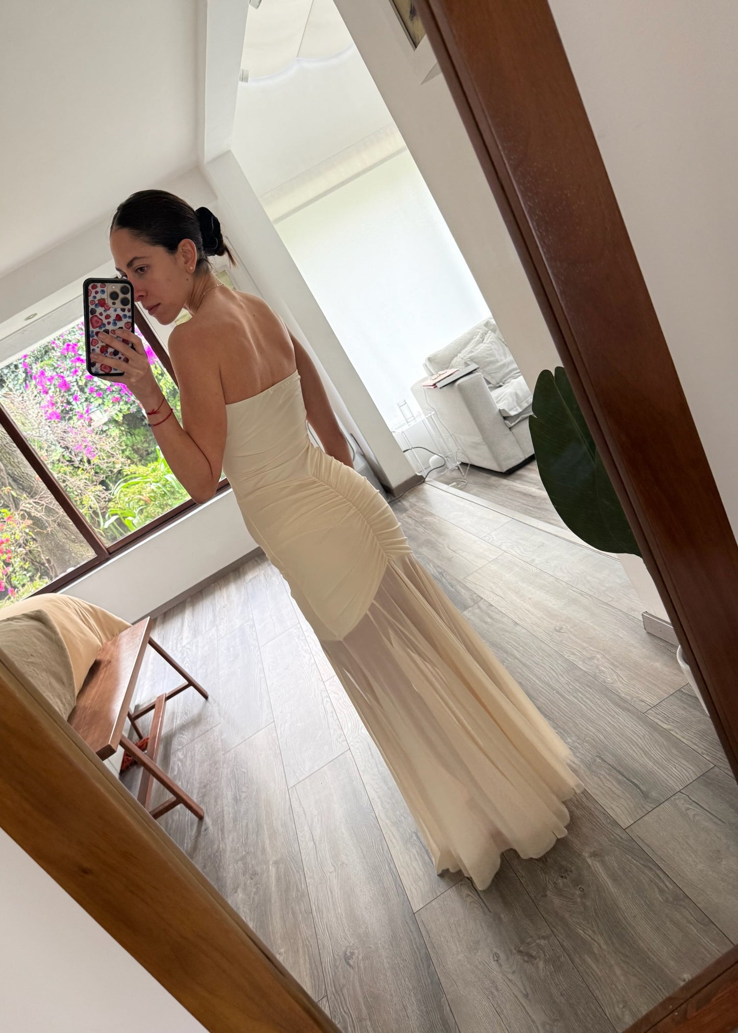 VESTIDO STRAPLESS BUTTER YELLOW