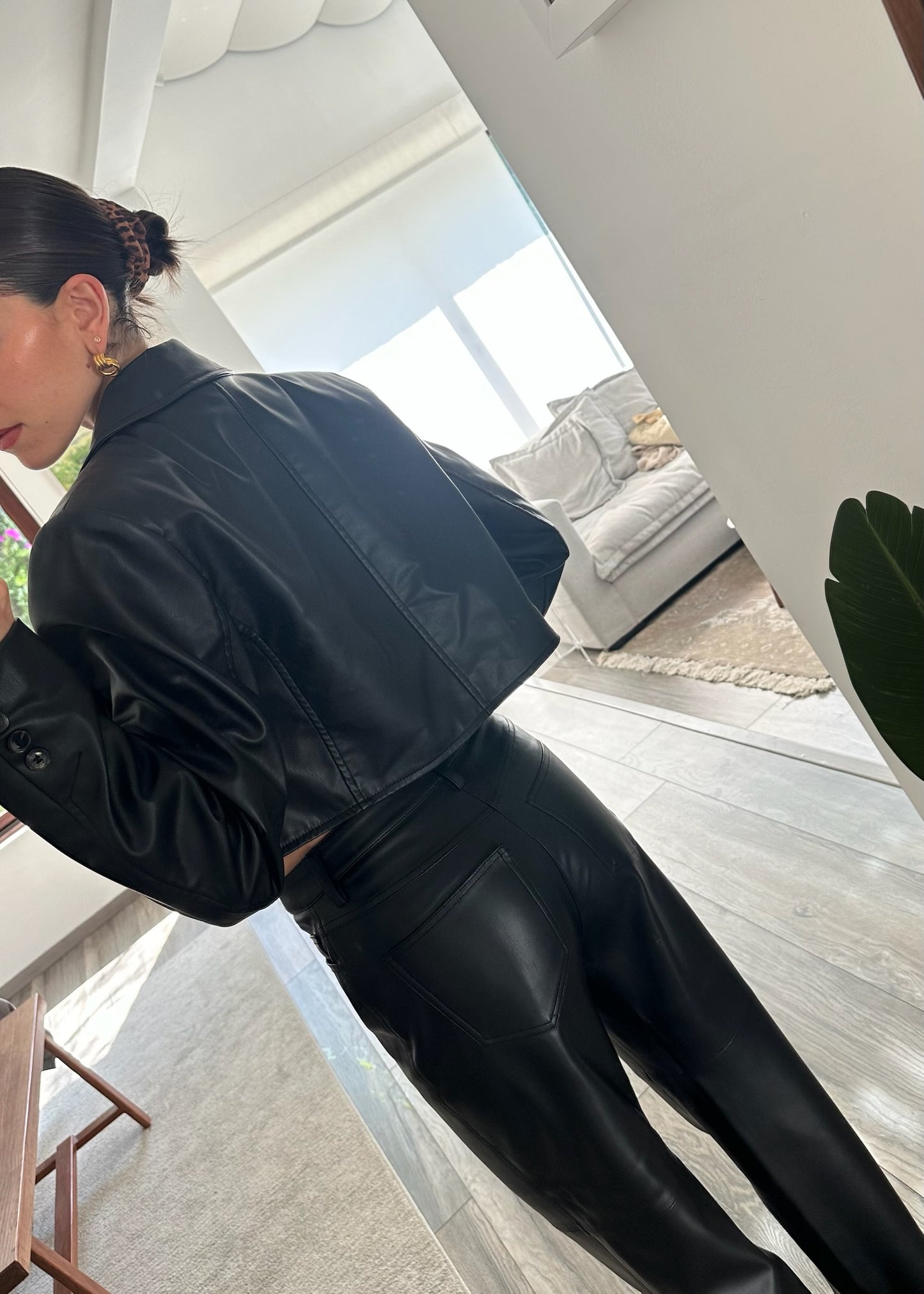 BLAZER CROPPED DE FAUX LEATHER