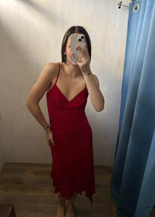 VESTIDO ROJO EN ESCOTE V