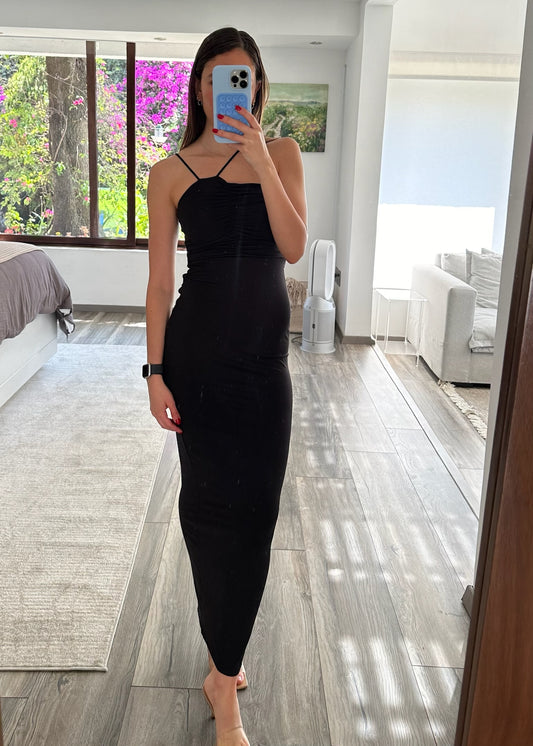 VESTIDO MIDI NEGRO FRUNCIDO
