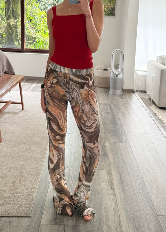 PANTALÓN CON PRINT DE MESH