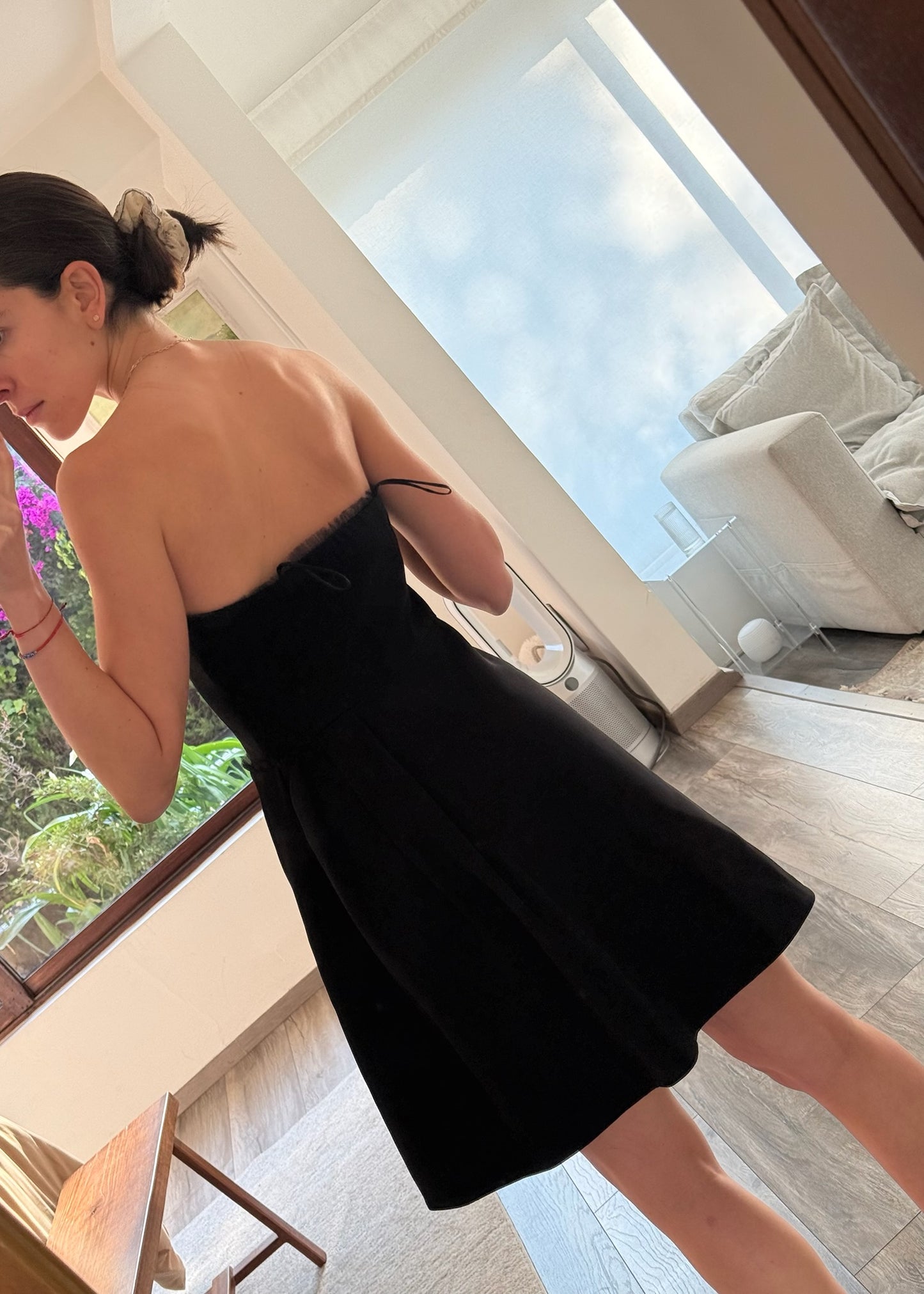 VESTIDO STRAPLESS MINI NEGRO