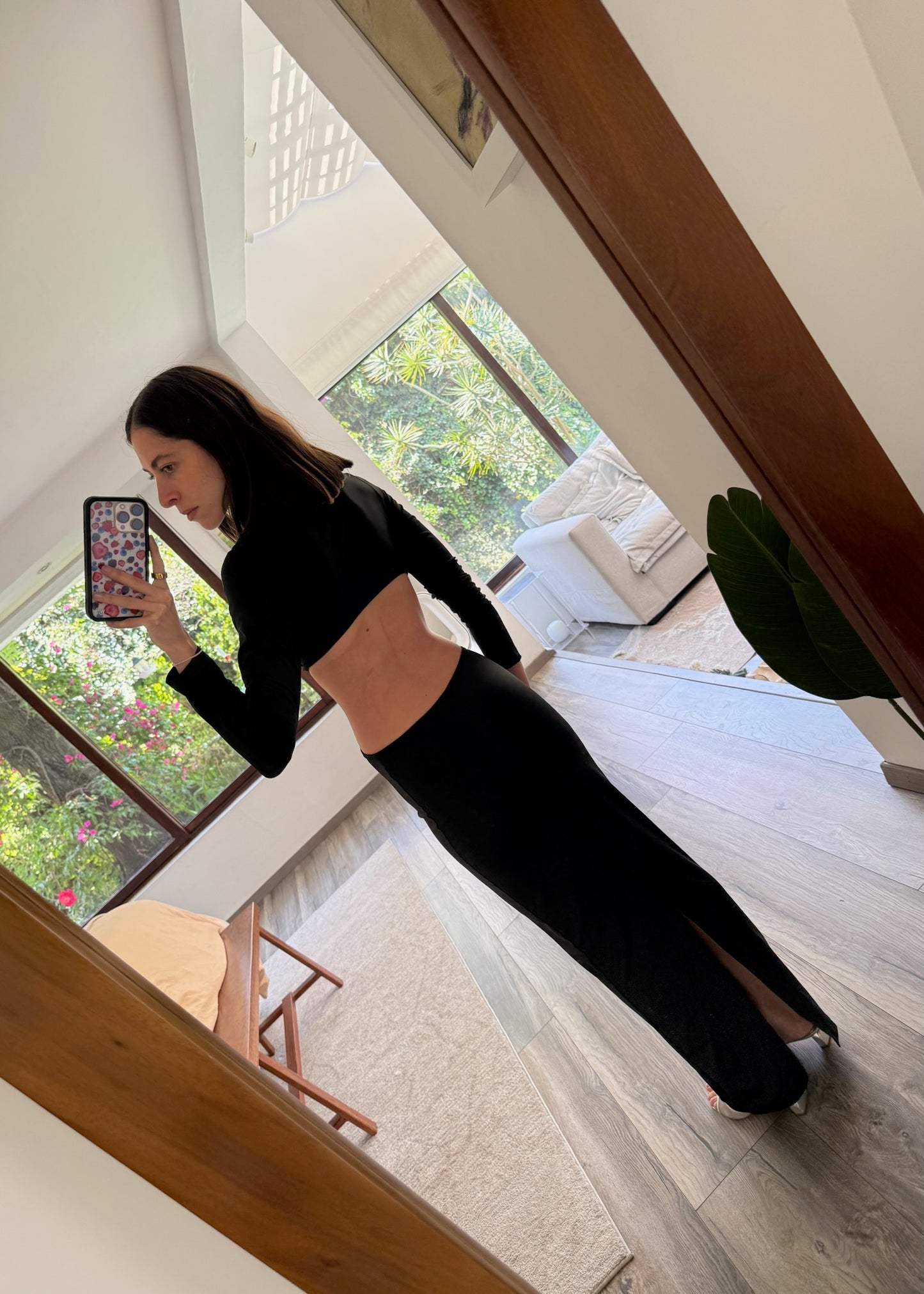 VESTIDO NEGRO MIDI CON CUT OUTS