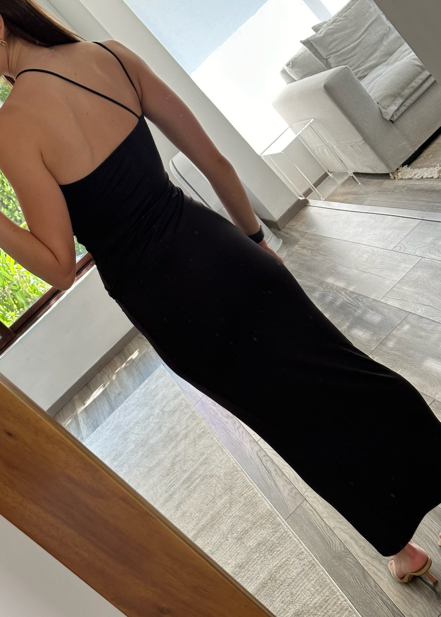 VESTIDO MIDI NEGRO FRUNCIDO
