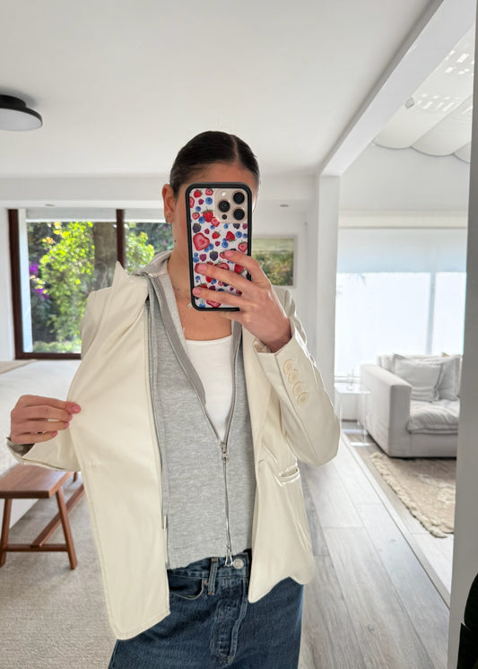 BLAZER DE PIEL BLANCO CON HOODIE
