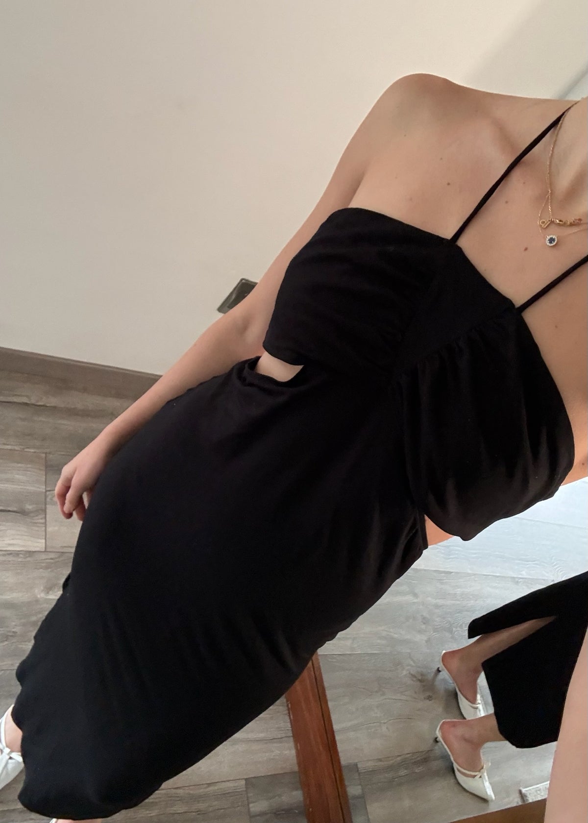 VESTIDO CUT OUTS MIDI