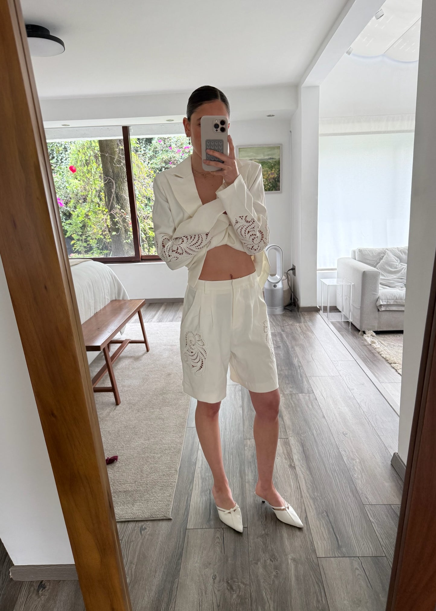 SET DE SACO Y SHORT BLANCO