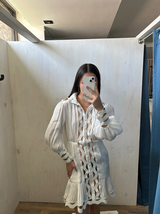 VESTIDO DE TIPO CAMISA CON DETALLES