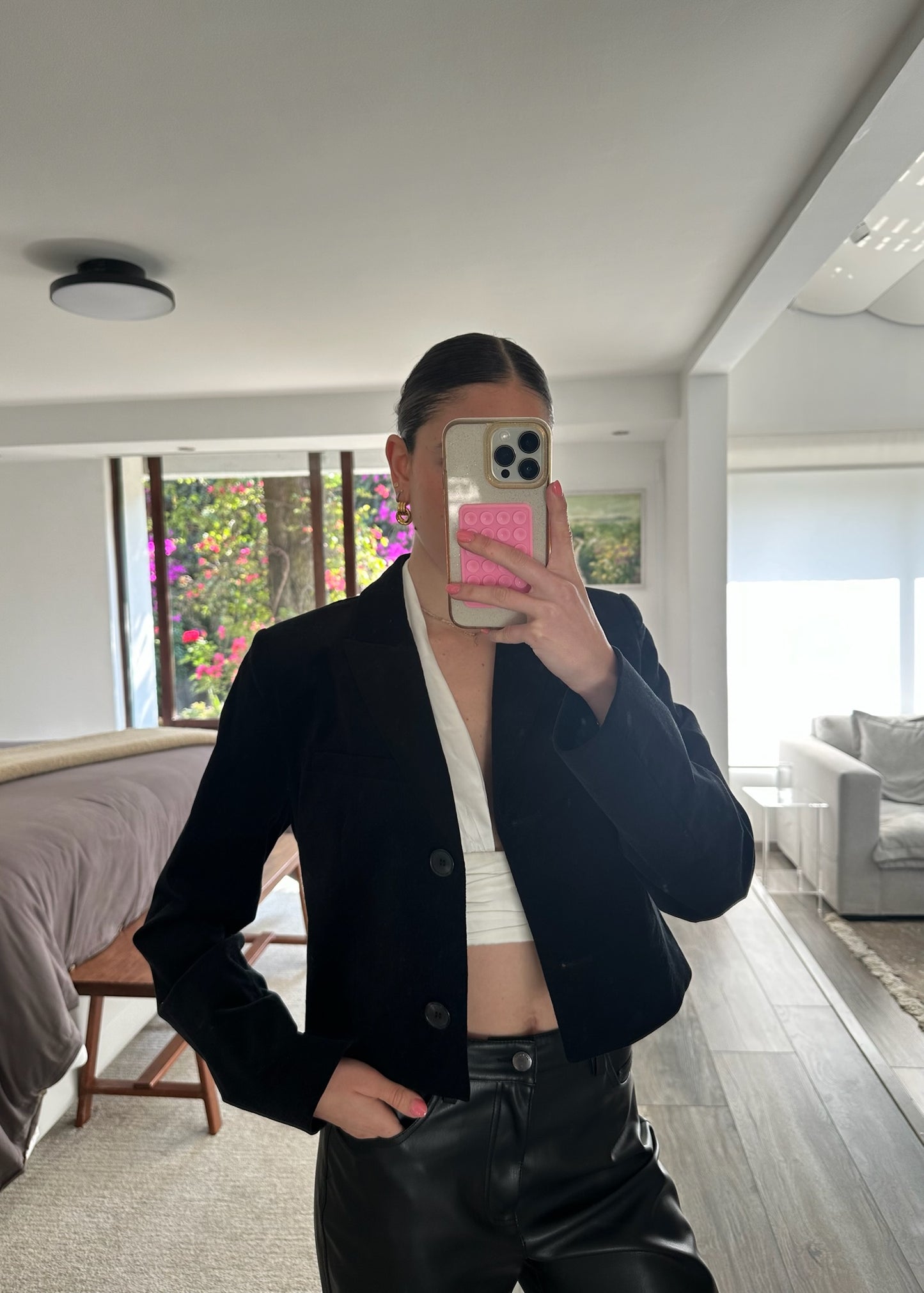 BLAZER CROPPED DE GAMUZA