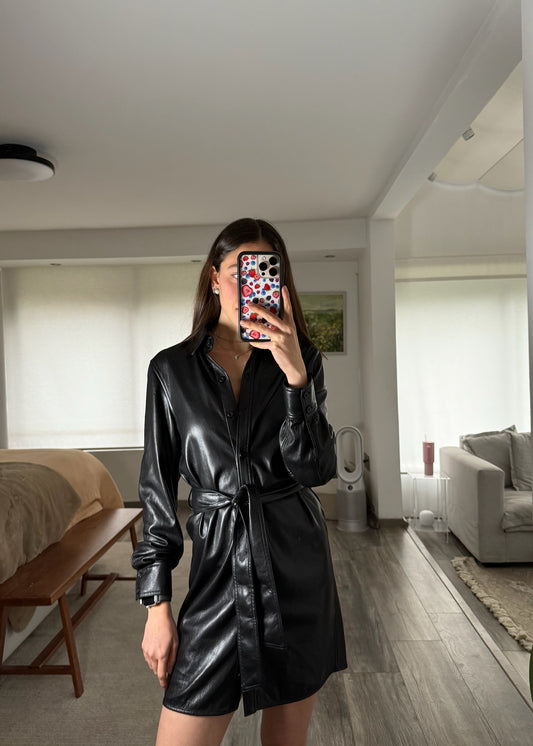 VESTIDO DE TIPO CAMISA DE FAUX LEATHER