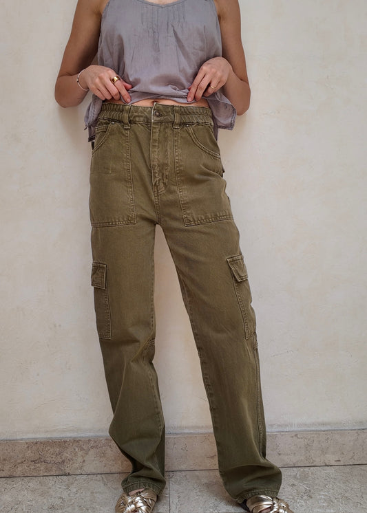 JEANS CARGO VERDE MILITAR