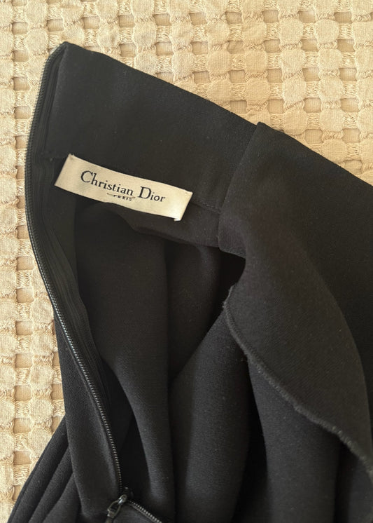 BLUSA NEGRA CON PERLA