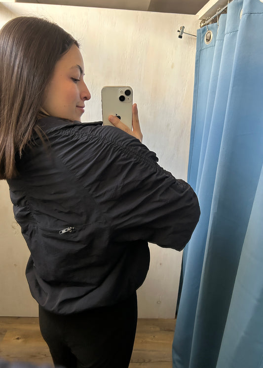 CHAMARRA DE NYLON FRUNCIDA