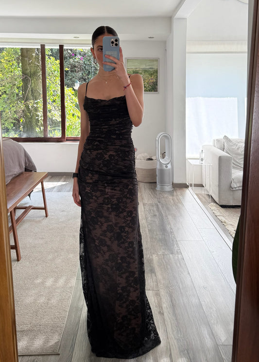 VESTIDO MAXI DE ENCAJE NEGRO