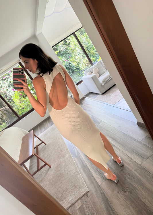VESTIDO DE KNIT ESPALDA ABIERTA BLANCO