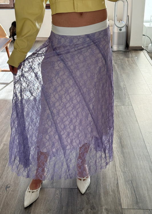 FALDA MIDI DE ENCAJE