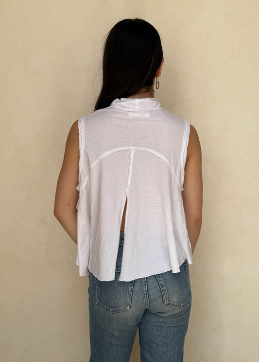 TOP BLANCO CASUAL CON CUELLO