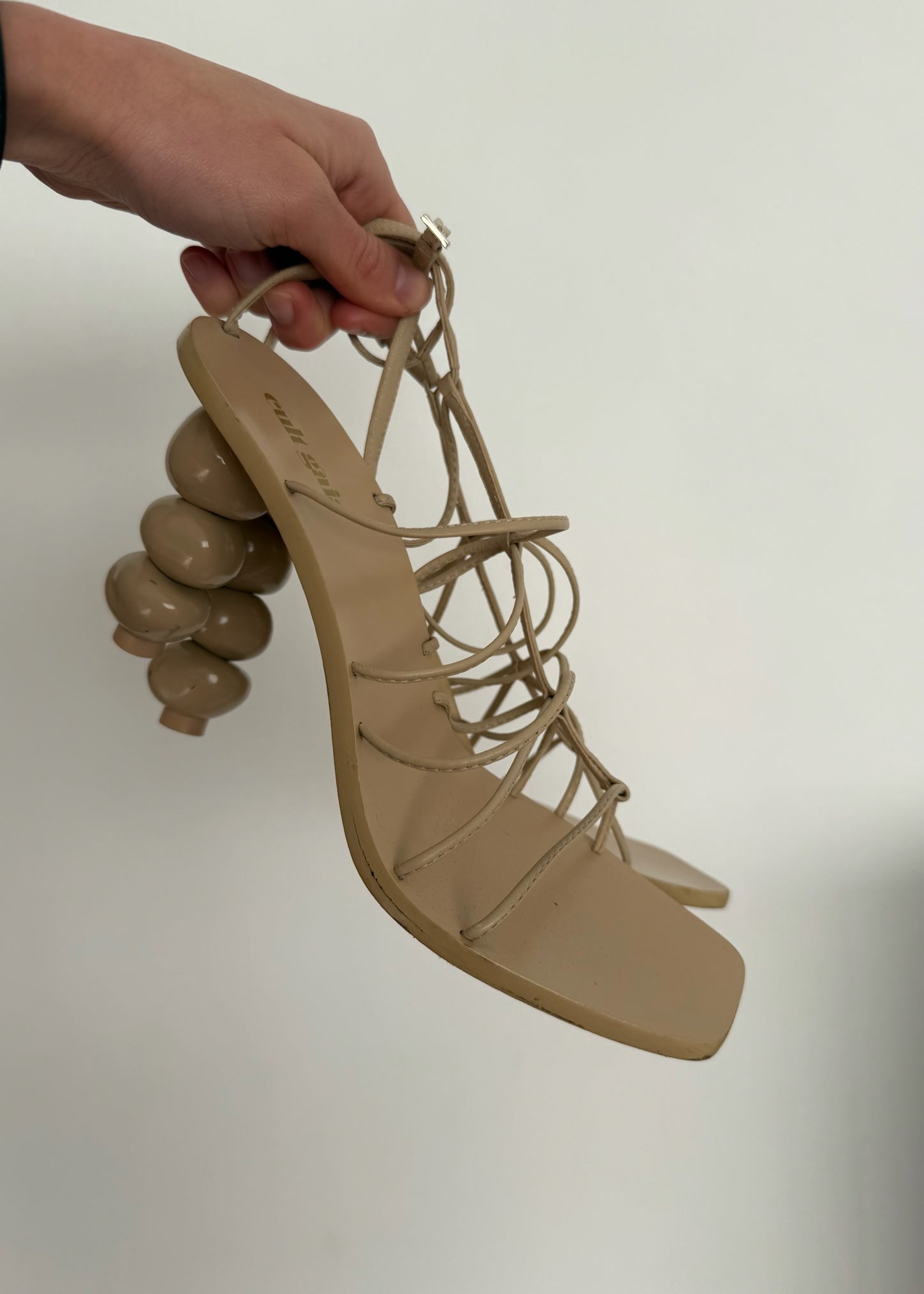 TACÓN BEIGE
