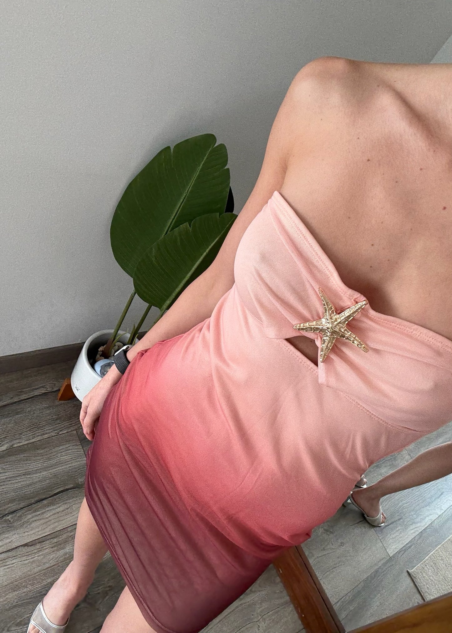 VESTIDO MINI DE MESH CON ESTRELLA