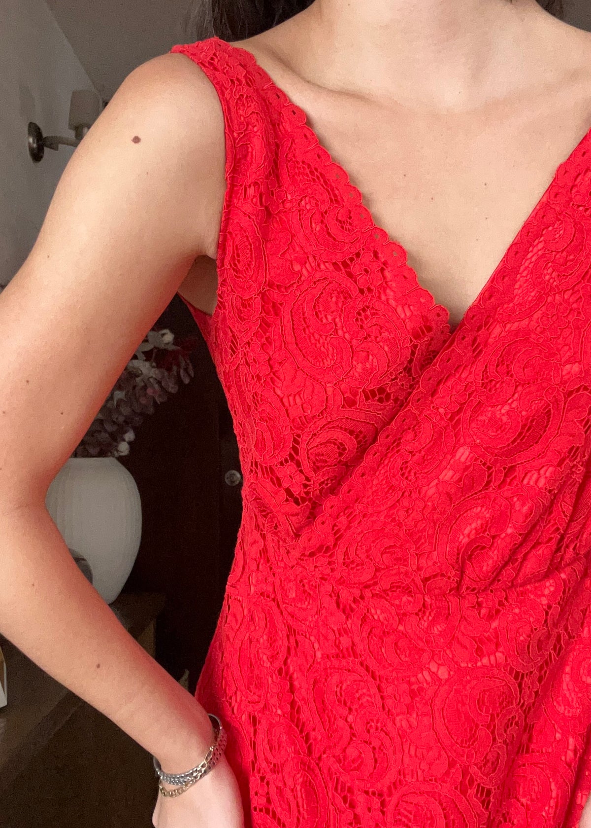 VESTIDO DE ENCAJE ROJO