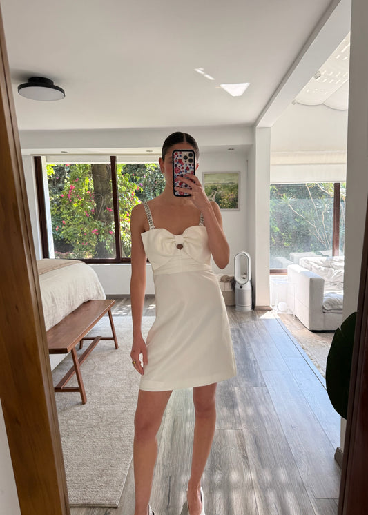 VESTIDO MINI BLANCO CON MOÑO