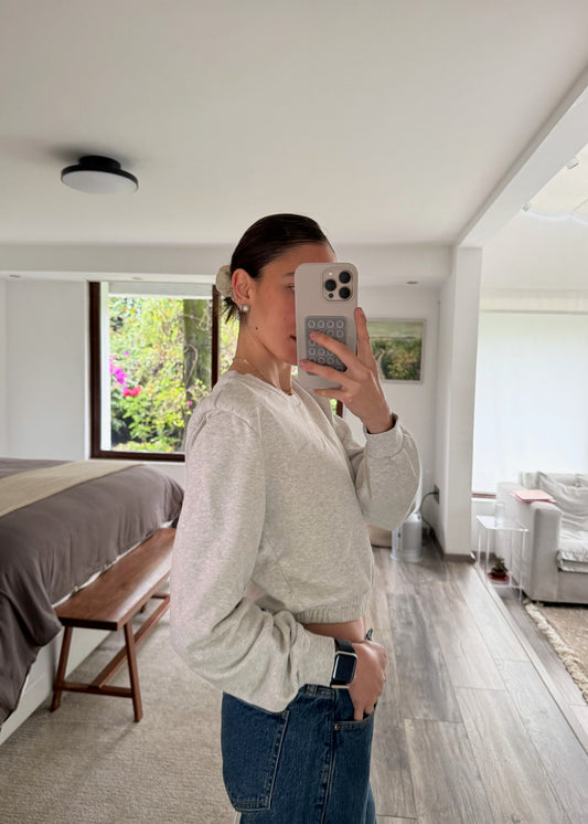 HOODIE CROPPED CON HOMBRERAS