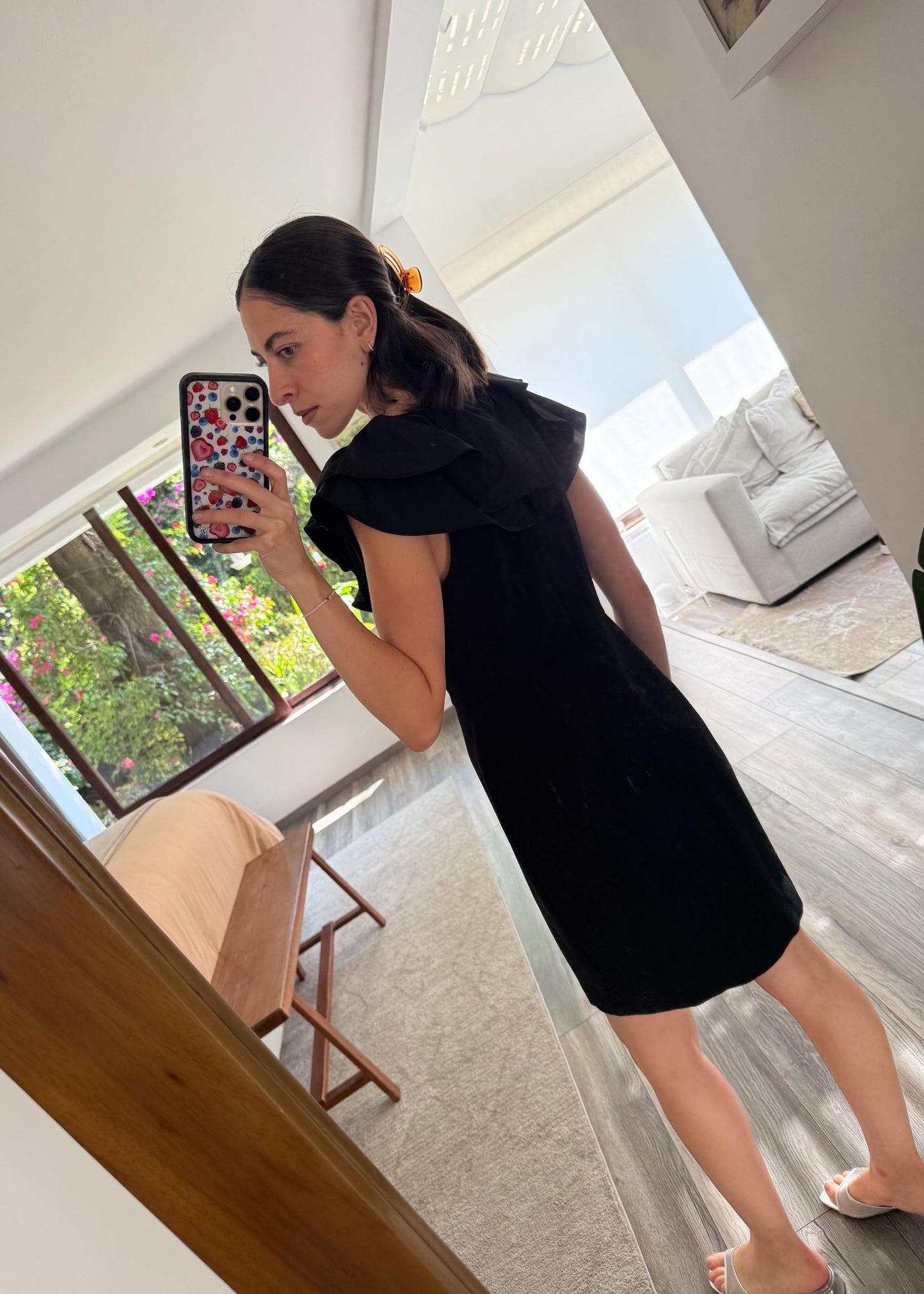 VESTIDO PENCIL CON OLANES