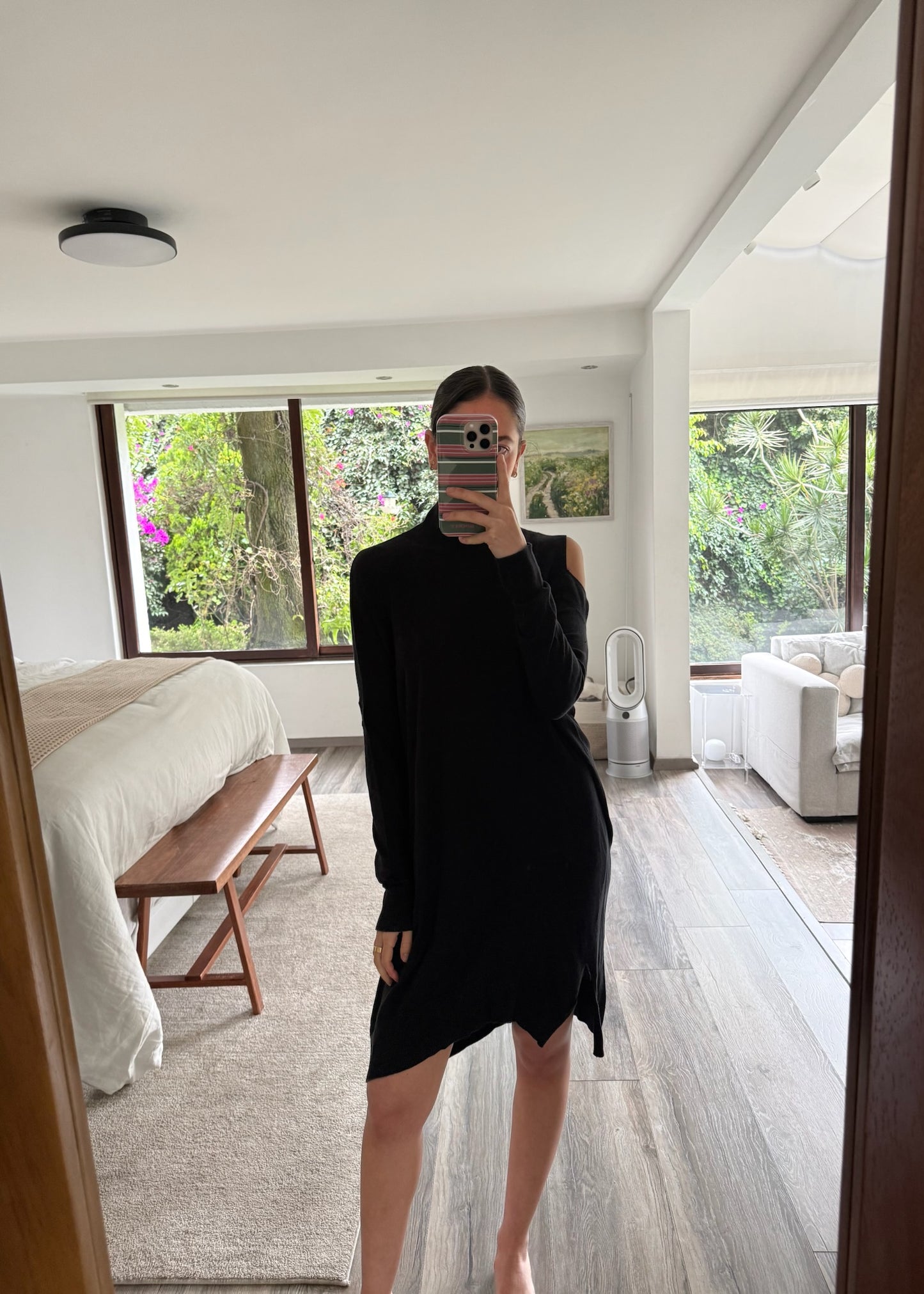 VESTIDO DE TIPO SUÉTER NEGRO