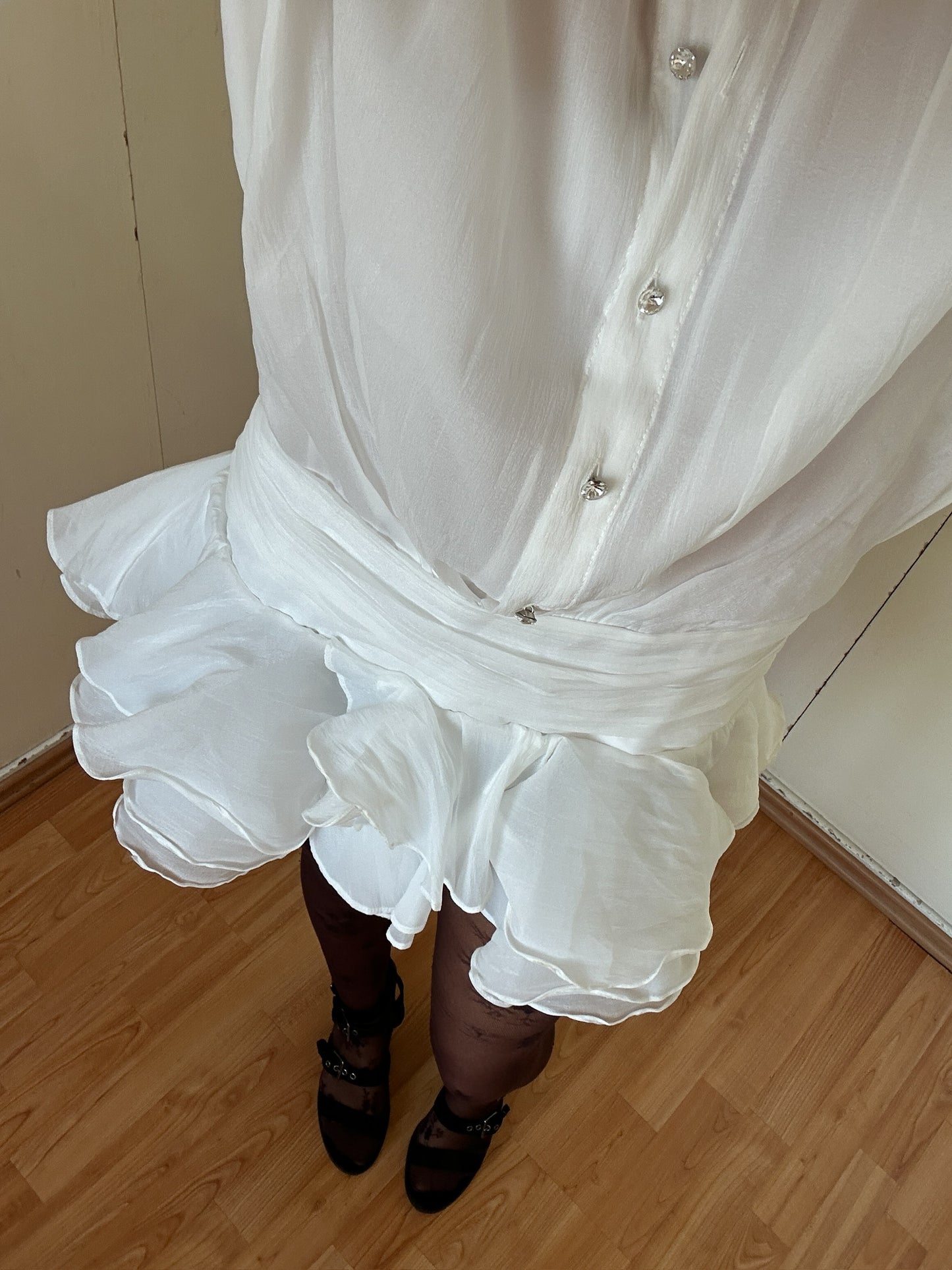 VESTIDO DE TIPO CAMISA SEE THROUGH