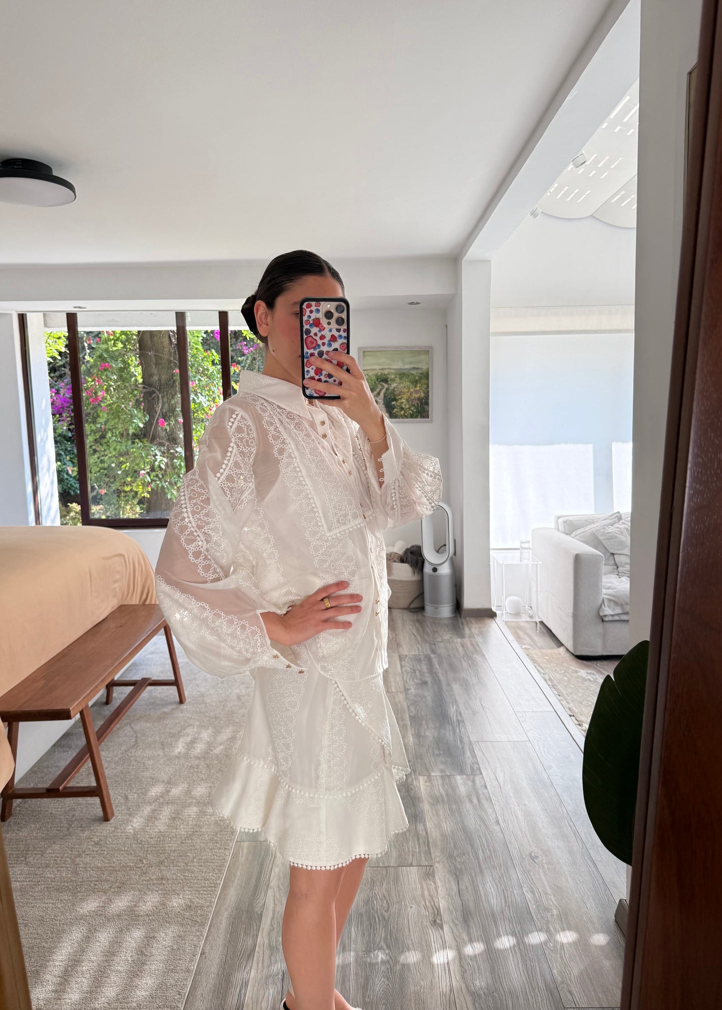 SET CAMISA Y FALDA CON BORDADO