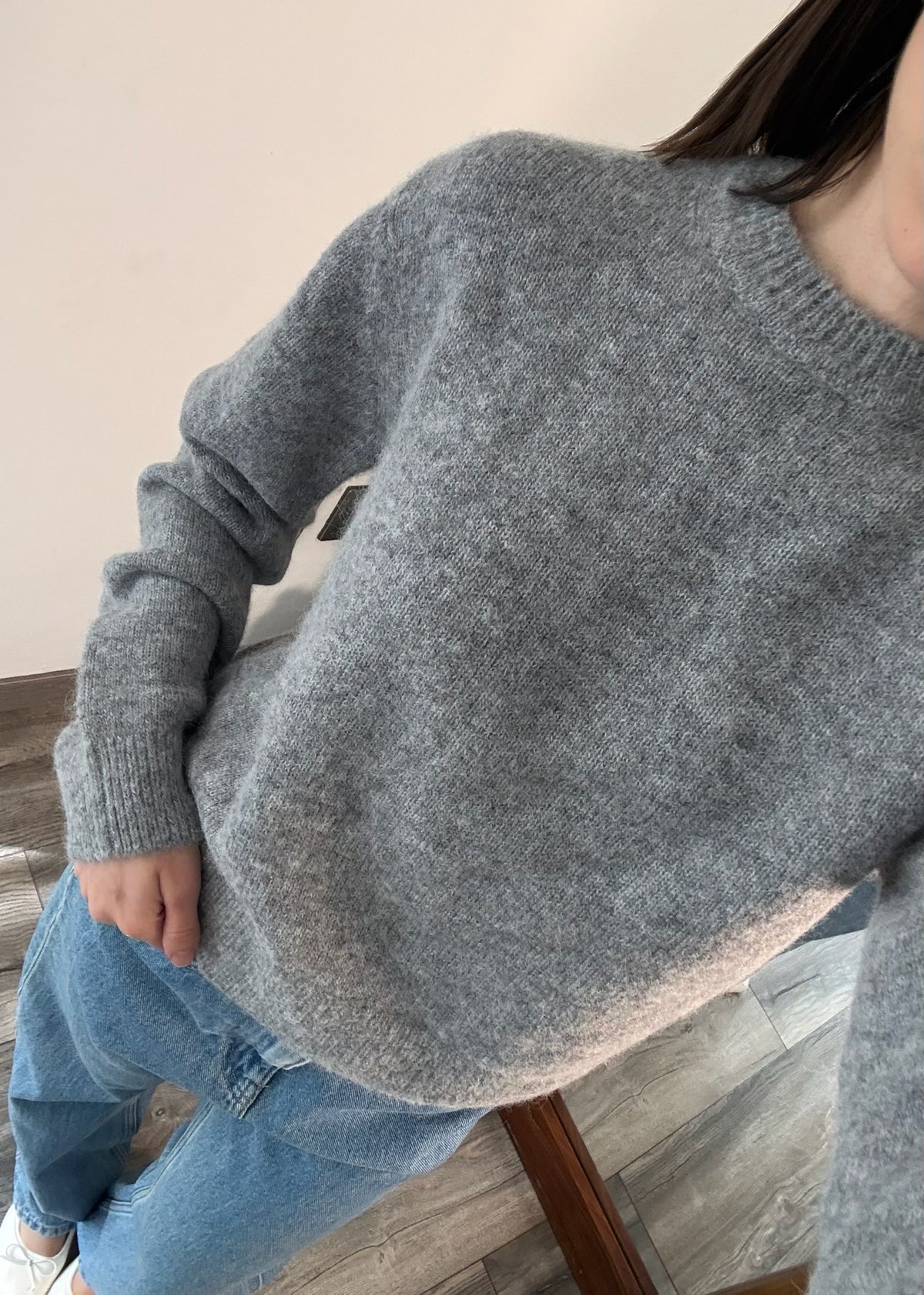 SUÉTER BÁSICO GRIS