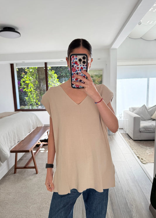 TOP DE KNIT CON HOMBRERAS