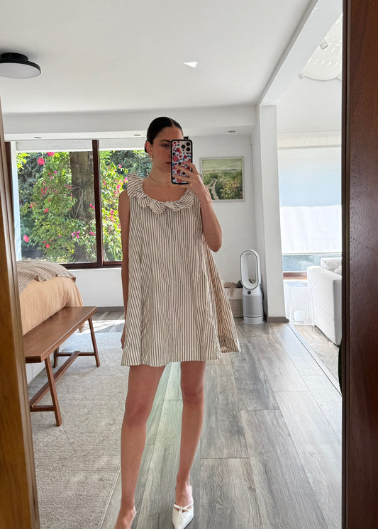 VESTIDO STRIPED CON CUELLO DE OLANES