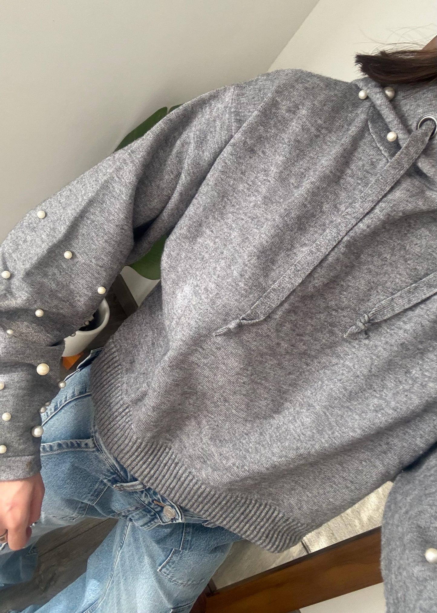 HOODIE CON PERLAS