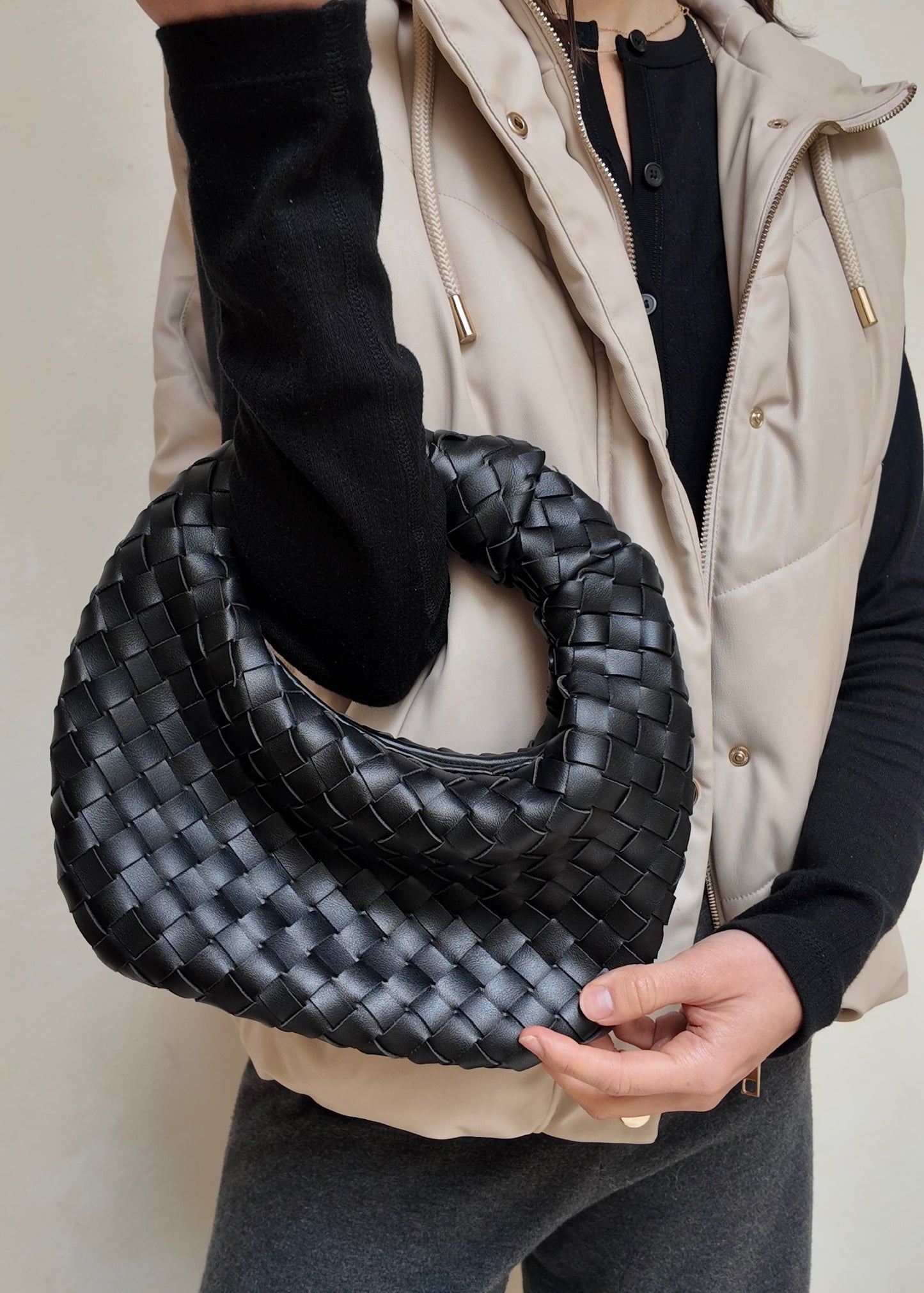 BOLSA FAUX LEATHER CON TEXTURA