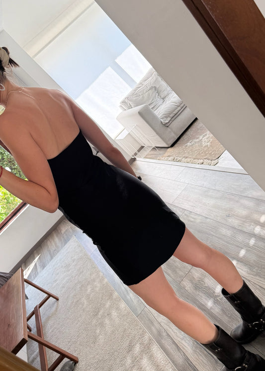 VESTIDO STRAPLESS NEGRO