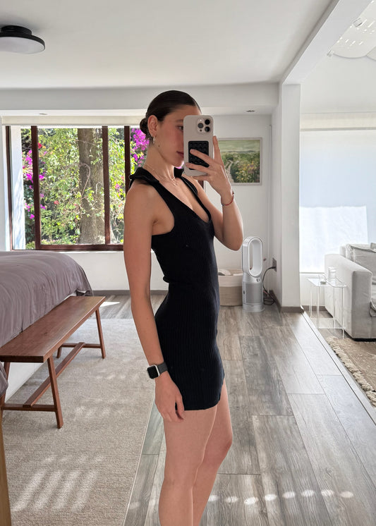 VESTIDO MINI RIBBED CON CUELLO