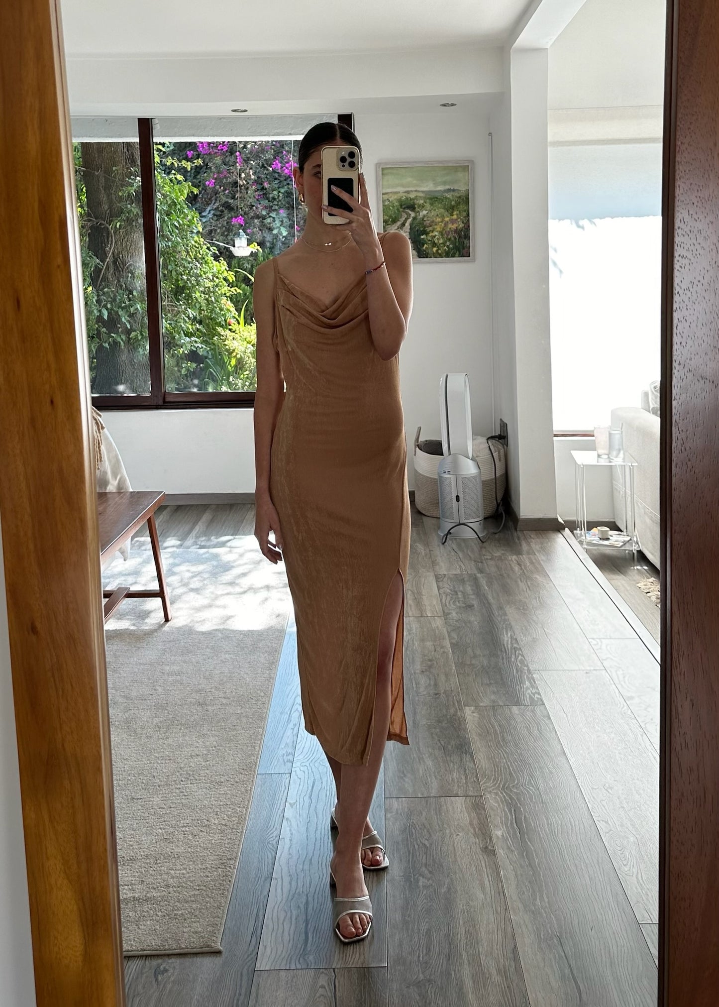 VESTIDO NUDE BRILLOSO